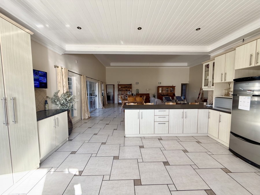 8 Bedroom Property for Sale in Long Acres Country Estate Western Cape